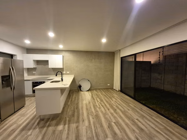 Casa con LINEA BLANCA en condominio Bali Wellness en Guachipelín