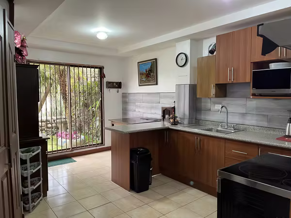 SALE OF HOUSE IN UNPROTECTED JERICHO