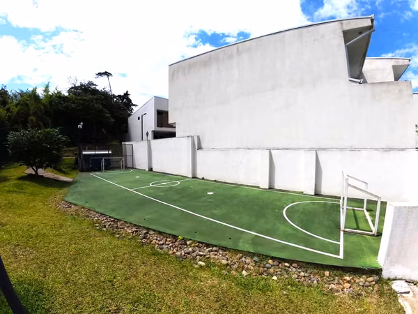 Casa contemporánea con terraza y amenidades completas ( JS 1322 25 )