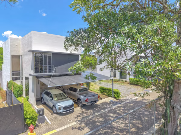 Modern house for sale - 124; La Guátima Condominium
