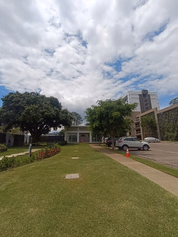 Barreal de Heredia · Apartamento 1 hab, 1, baño, 1 parqueo en torre · Piscina, gym y pet friendly