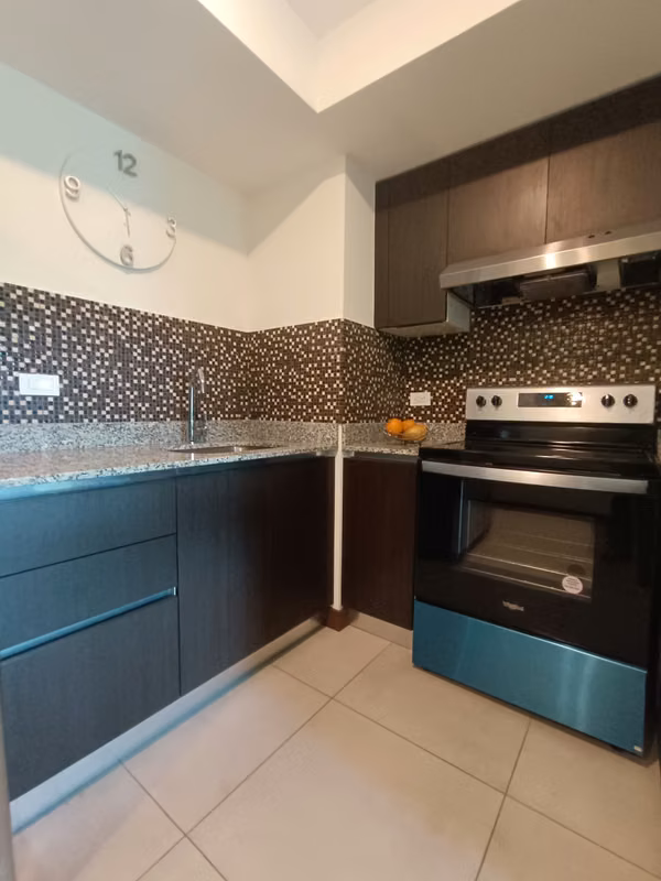 Barreal de Heredia · Apartamento 1 hab, 1, baño, 1 parqueo en torre · Piscina, gym y pet friendly