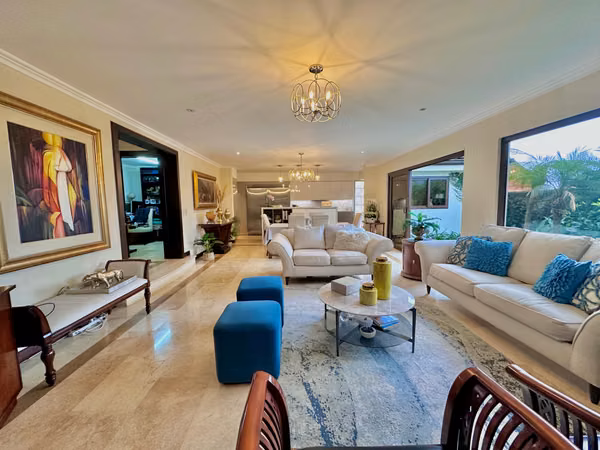 VENTA DE CASA AMPLIA EN JABONCILLOS  ESCAZU $685,000