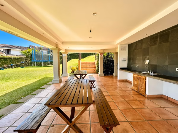 LARGE HOUSE SALE IN JABONCILLO $685,000