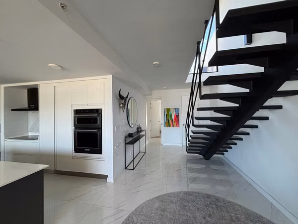 VENTA DE EXCLUSIVO PENTHOUSE EN ROHRMOSER PARA INVERSION
