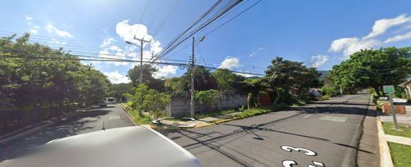 Corner lot, Santa Ana center 322 m2