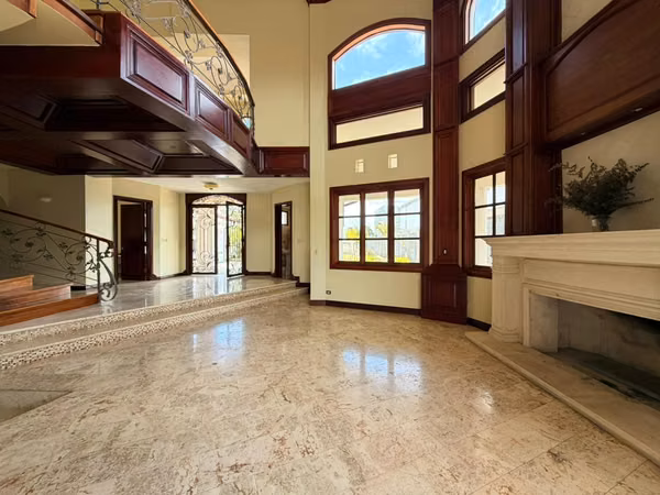 SE VENDE CASA DE LUJO EN SAN ISIDRO DE HEREDIA
