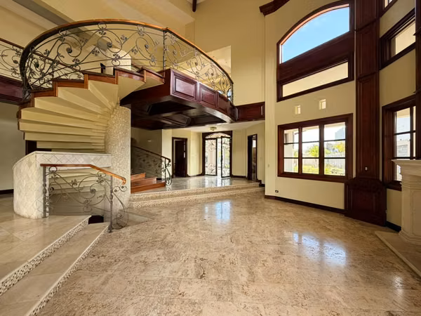 SE VENDE CASA DE LUJO EN SAN ISIDRO DE HEREDIA