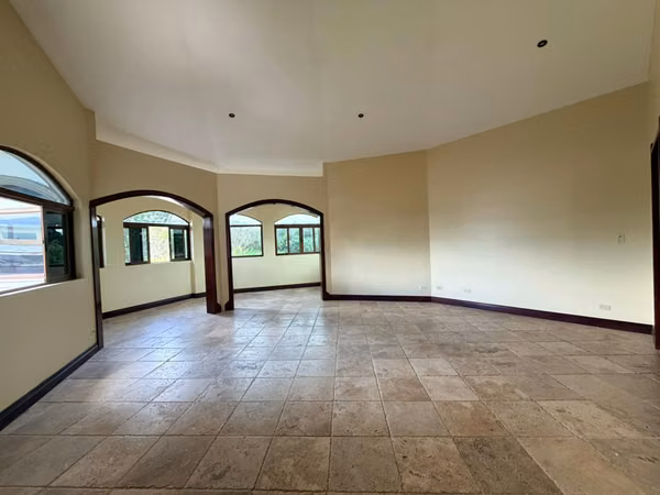 SE VENDE CASA DE LUJO EN SAN ISIDRO DE HEREDIA