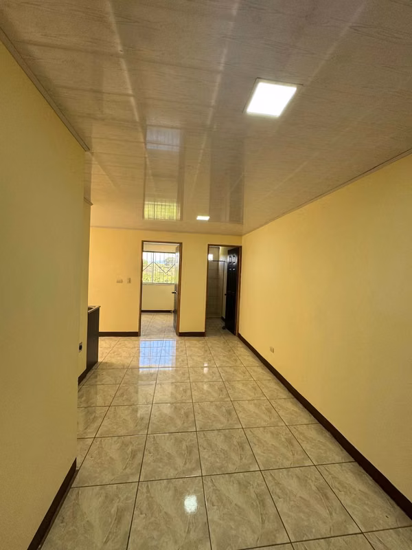 Venta de Casa + 3 Apartamentos en Cinco Esquinas de Tibás | Oportunidad de Inversión