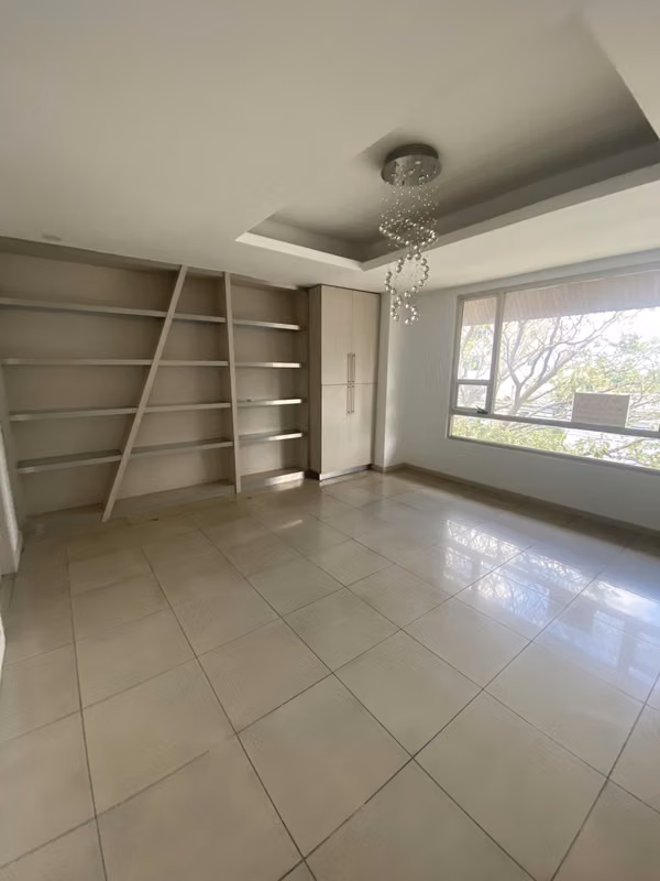 Escazú – Spacious Office Space for Rent | 200 m² $1850