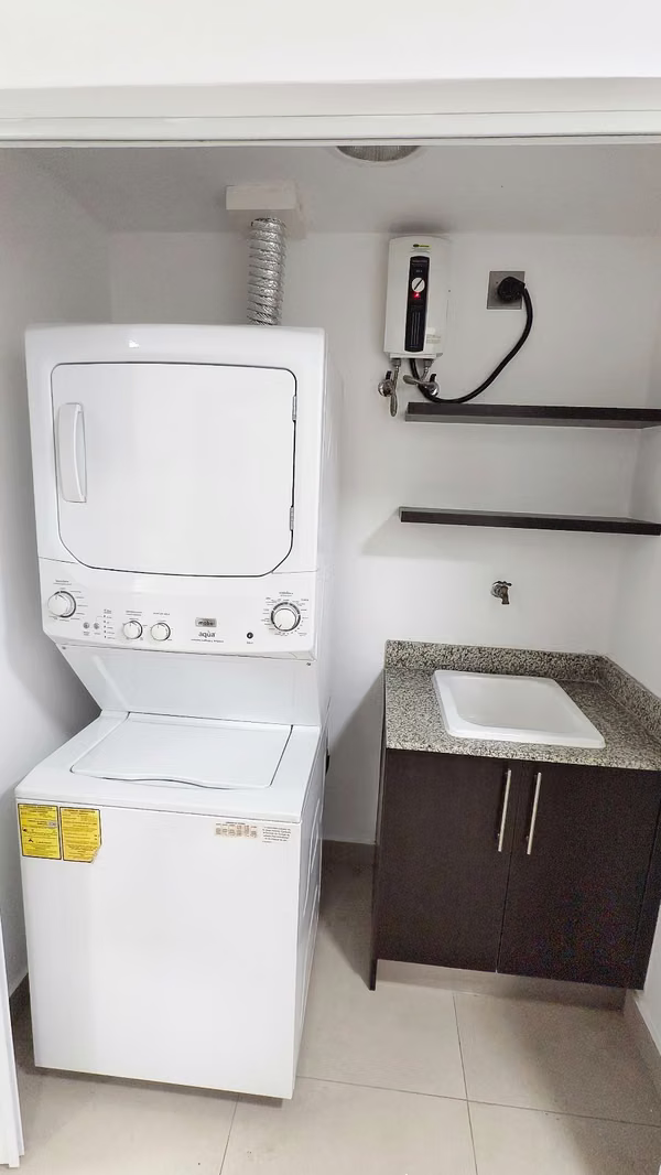 SE ALQUILA APARTAMENTO DE 2 HABITACIONES EN LA SABANA