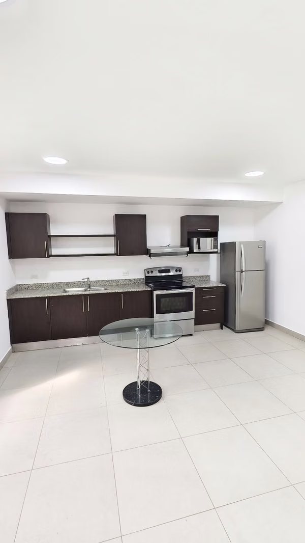 SE ALQUILA APARTAMENTO DE 2 HABITACIONES EN LA SABANA