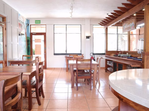 ALQUILER DE LOCAL PARA CAFETERIA EN LA SABANA