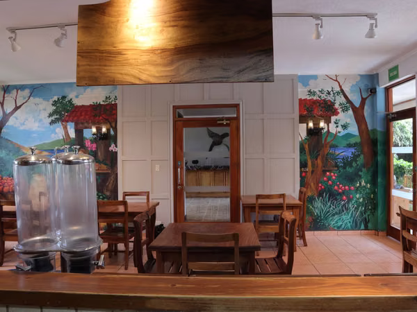 ALQUILER DE LOCAL PARA CAFETERIA EN LA SABANA