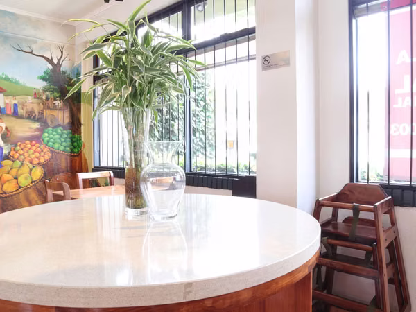 ALQUILER DE LOCAL PARA CAFETERIA EN LA SABANA
