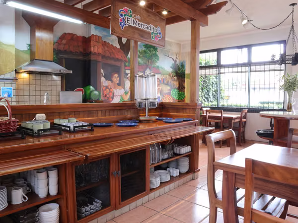 ALQUILER DE LOCAL PARA CAFETERIA EN LA SABANA