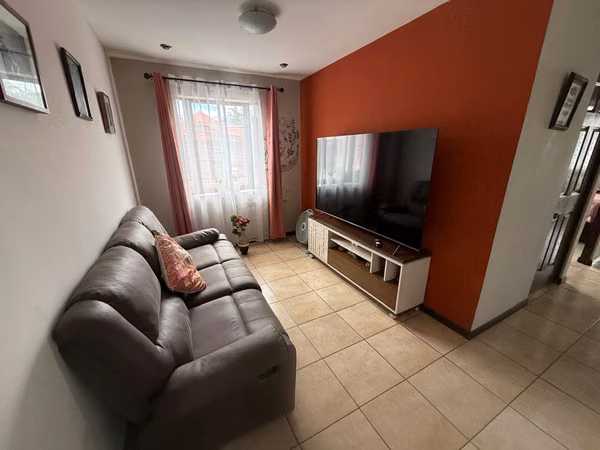 Venta casa 4 hab en San Sebastian San José