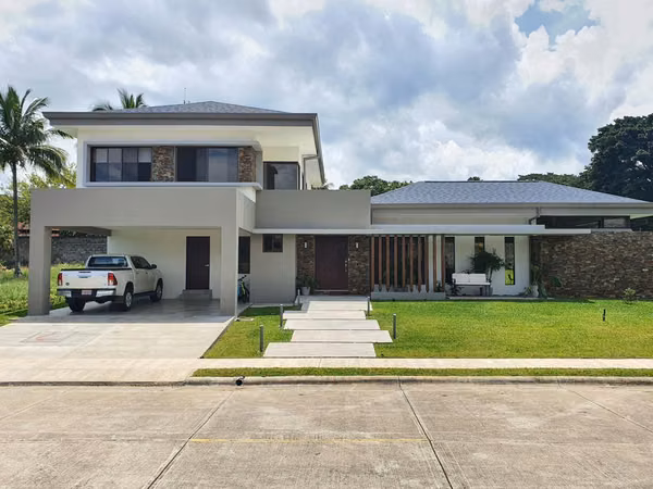 Sale of Luxury House in Condominio La Garita, Alajuela