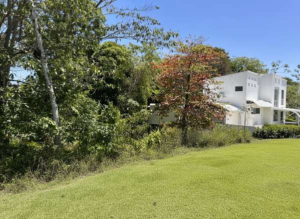 LHC-106 LOT IN RESIDENTIAL CONDO VILLA LEONA