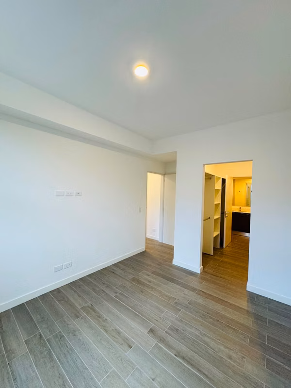 SE ALQUILA NUEVE 84 CONDOMINIO
