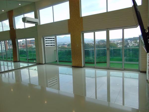 Se alquila Penthouse en Condominio Paradisus, Rohrmoser