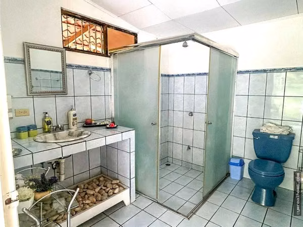 VENTA Quinta de Ensueño en San Pablo de Turrubares con Piscina, Cabaña y 1 Hectárea de Naturaleza