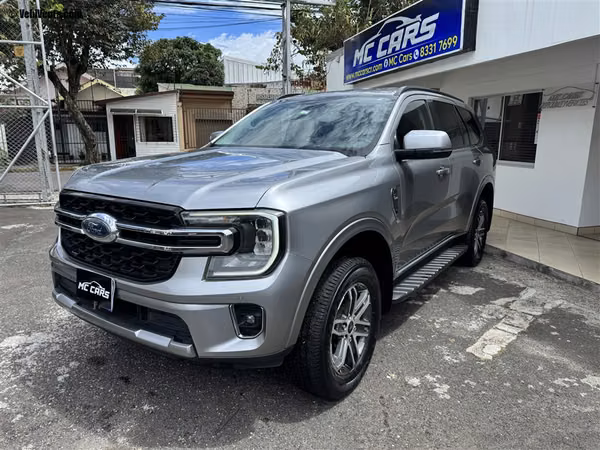 FORD EVEREST 2023 AUTOMÁTICA DIESEL GRIS