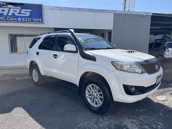 TOYOTA FORTUNER 2015 AUTOMÁTICA DIESEL BLANCO