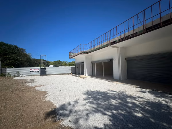 Locales Comerciales en Alquiler – Ubicación Estratégica en Villarreal, Cerca de Tamarindo