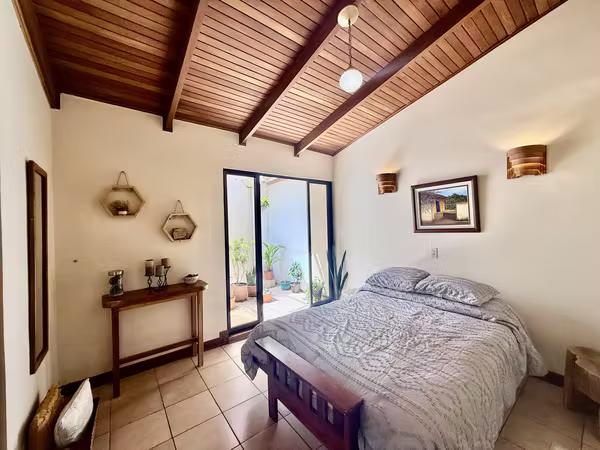 Cartago, Casa una Planta | Uso Mixto | Amplio Parqueo Gran Visibilidad Comercial