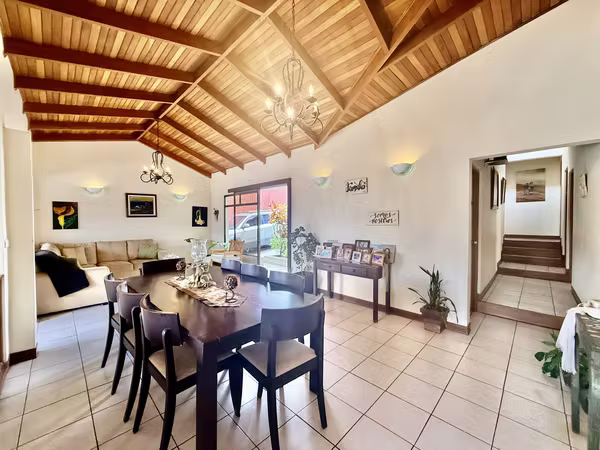 Cartago, Casa una Planta | Uso Mixto | Amplio Parqueo Gran Visibilidad Comercial