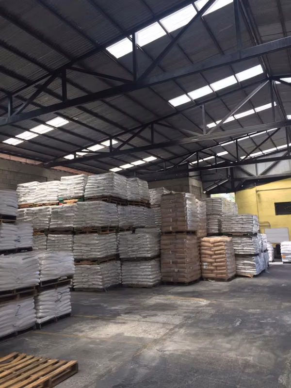 Bodega Industrial 2000 metros