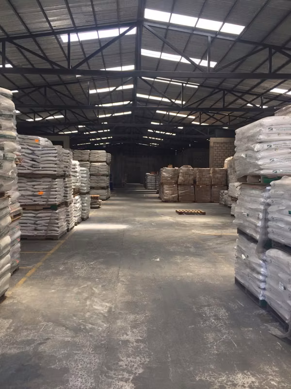 Bodega Industrial 2000 metros