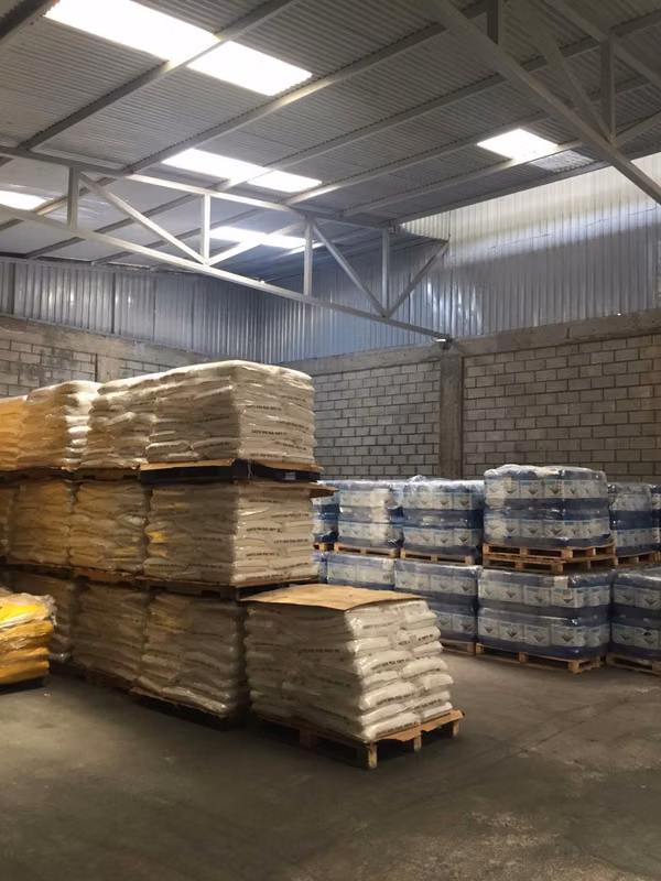Bodega Industrial 2000 metros