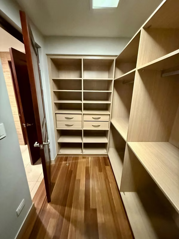 Apartamento de Lujo en Escazú | Piscina, Gym, Sauna | Zona Los Laureles