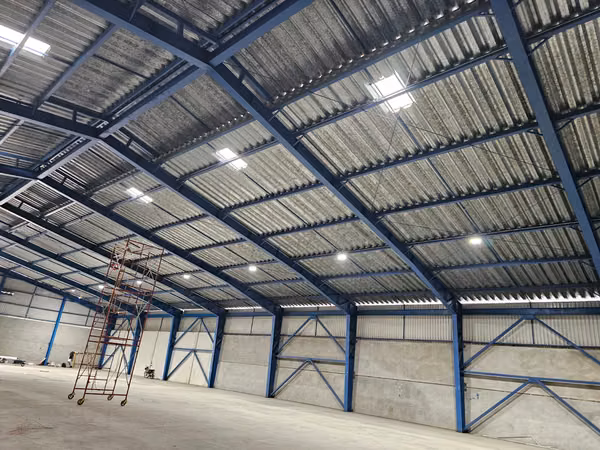 Bodega Industrial 2000 metros
