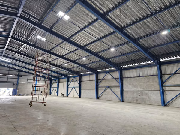 Bodega Industrial 2000 metros