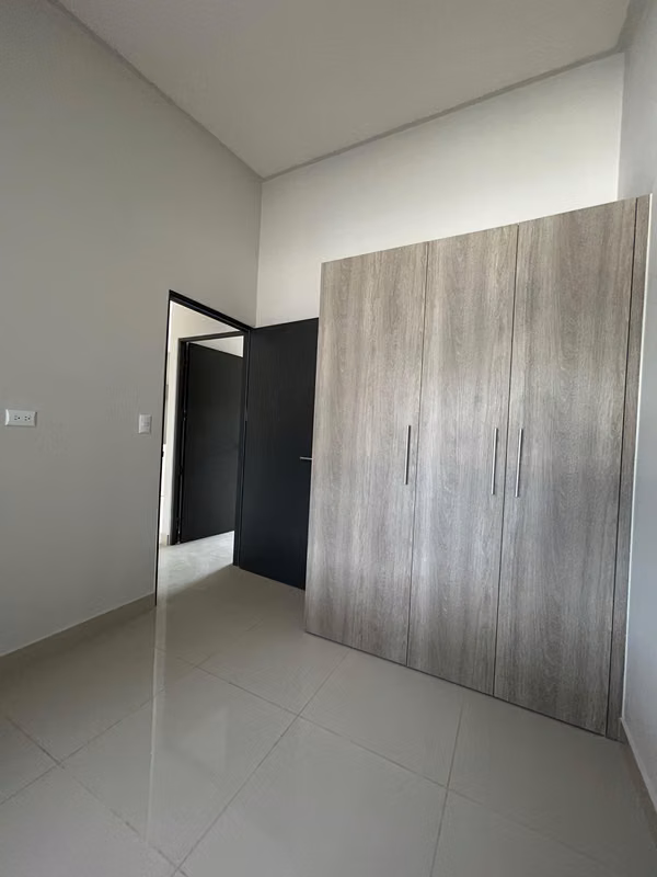 Alquiler casa en Lindora T-101