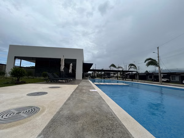 Alquiler casa en Lindora T-101