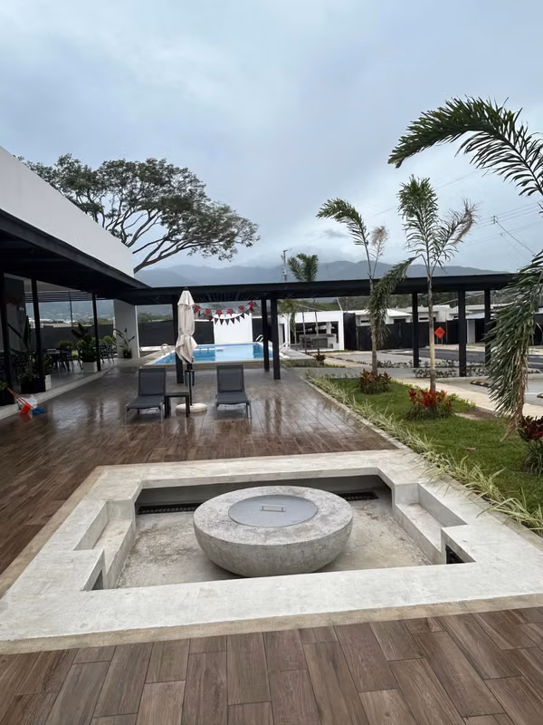 Alquiler casa en Lindora T-101