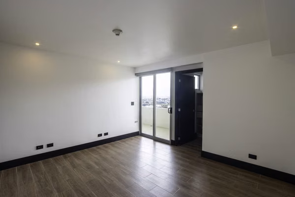Venta de Pent-House en Mata Redonda, San José, Condominio Sabana Real