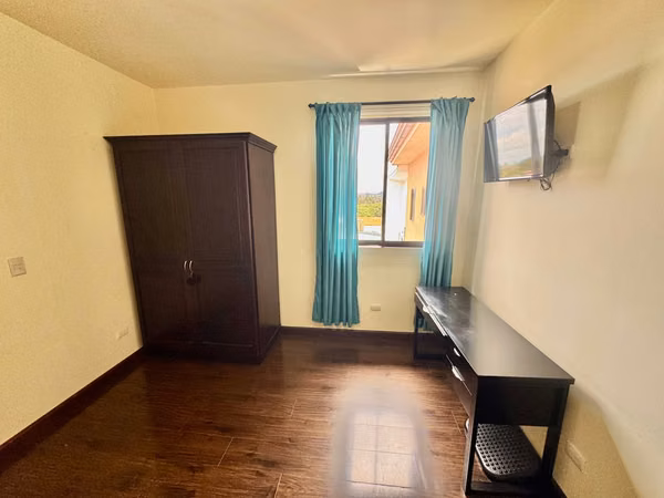 Apartamento espacioso con electrodomésticos Los Arcos, Cariari Heredia