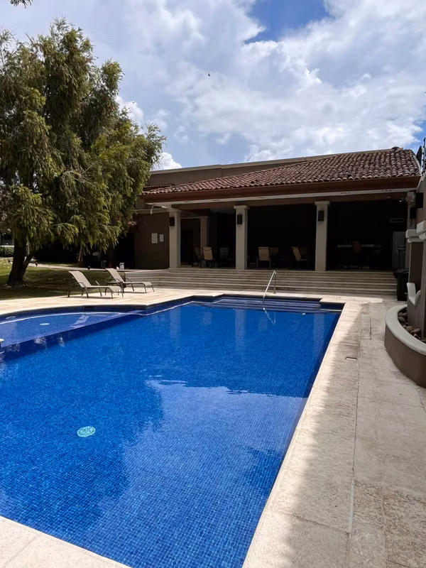 Sell condo house in Santa Ana