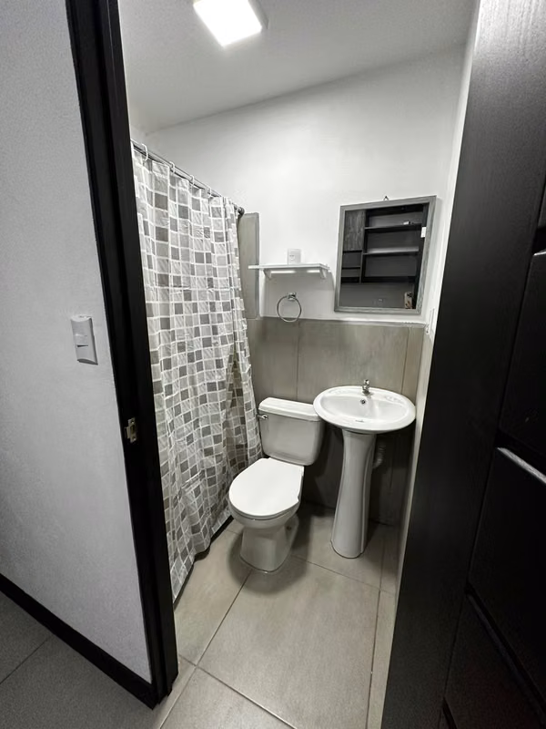 Alquiler de Apartamento Tipo Estudio Semiamueblado (Monoambiente)