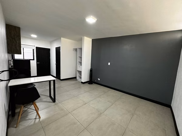 Alquiler de Apartamento Tipo Estudio Semiamueblado (Monoambiente)