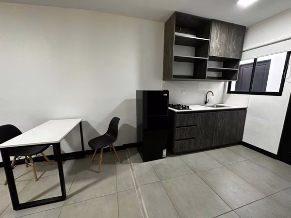 Alquiler de Apartamento Tipo Estudio Semiamueblado (Monoambiente)