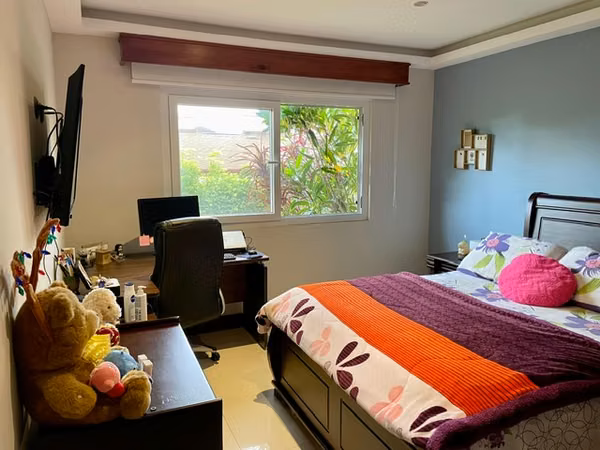 SE VENDE  CASA   CONDOMINIO VISTAS DE SANTA BARBARA 1318 M2 TERRENO