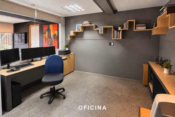 Independent office for rent in Guayabos de Curridabat