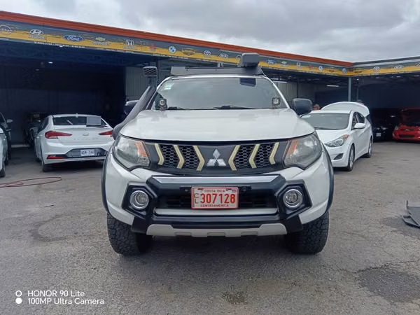 Mitsubishi L200
